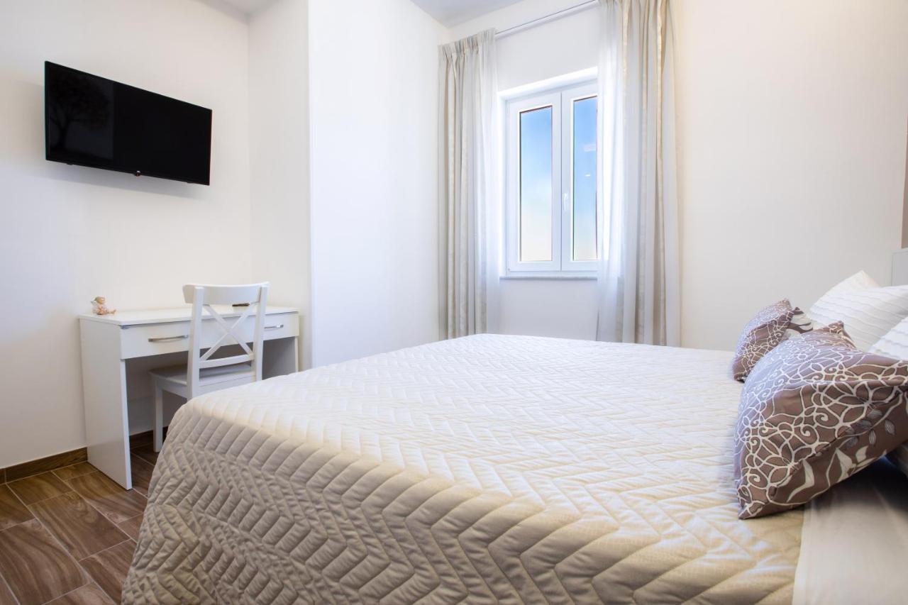 カステッランマーレ・ディ・スタービア Il Veliero Bed & Breakfast エクステリア 写真